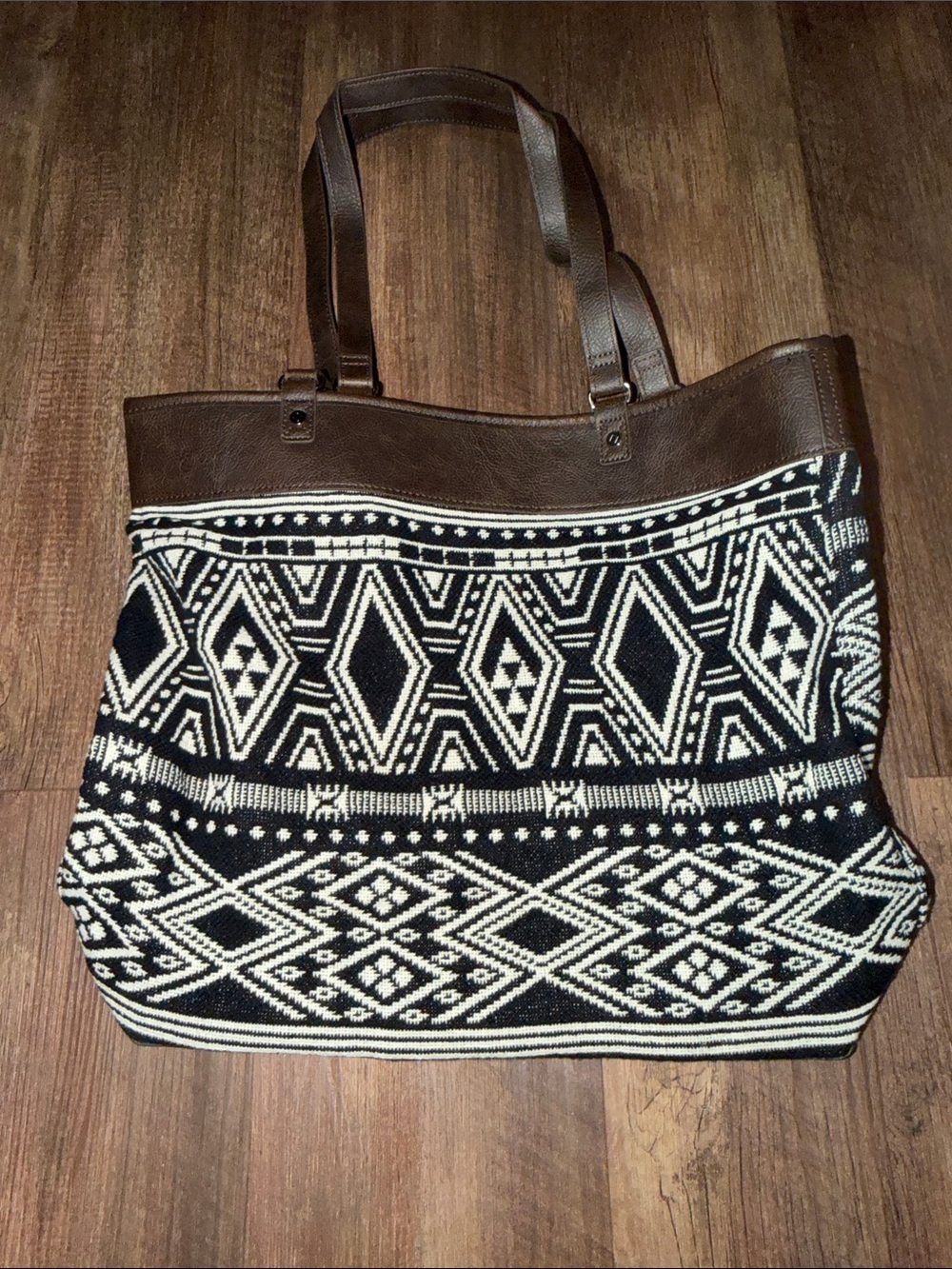 Thirty one reversible tote in Rio Weave Pattern - Picture 2 of 4